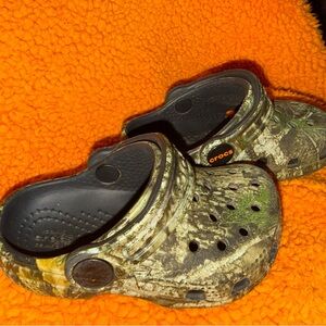CROCS toddler Camouflage Sandals